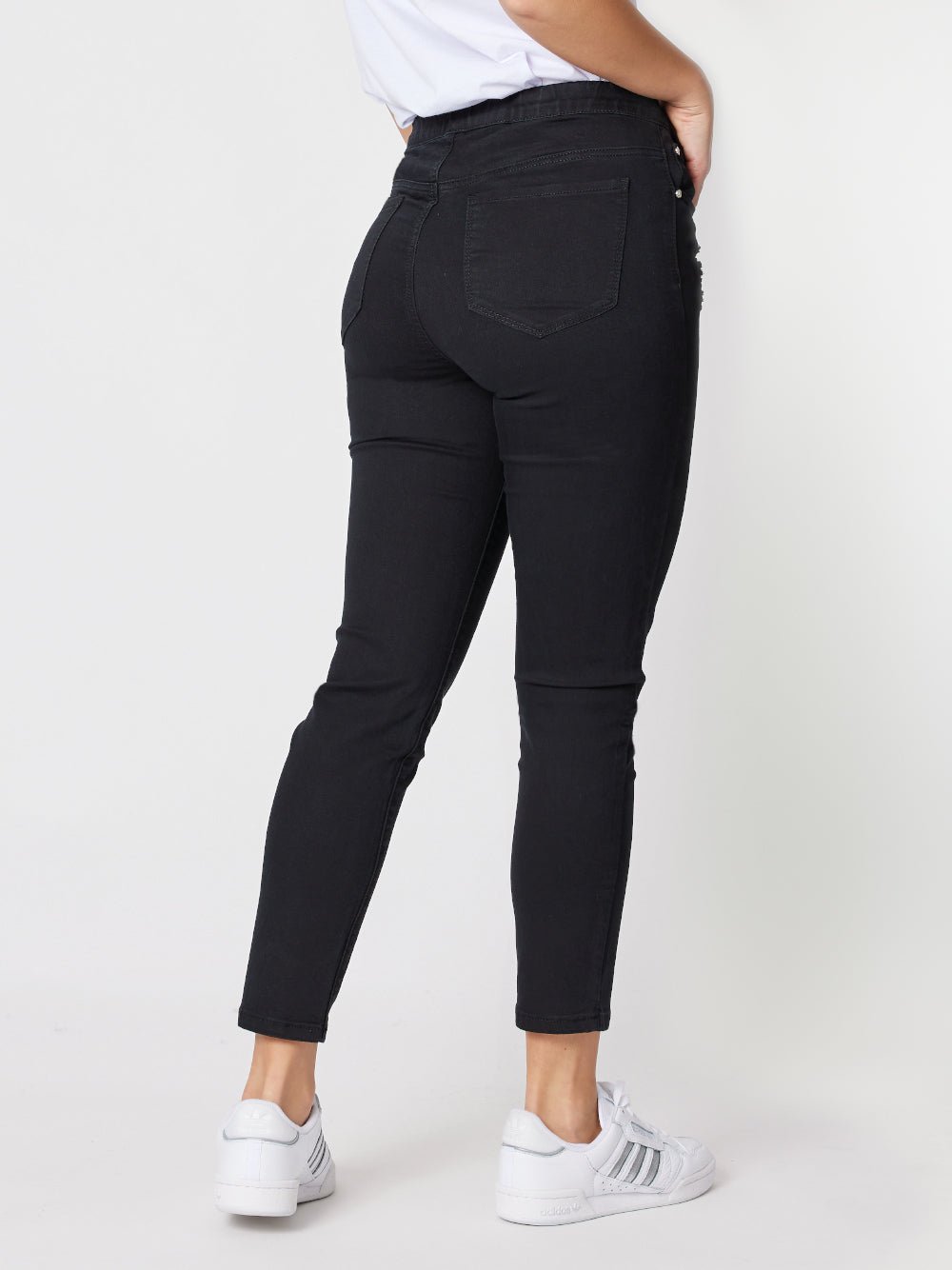 LA Stretch Pull On Jean - Black - RC & Co