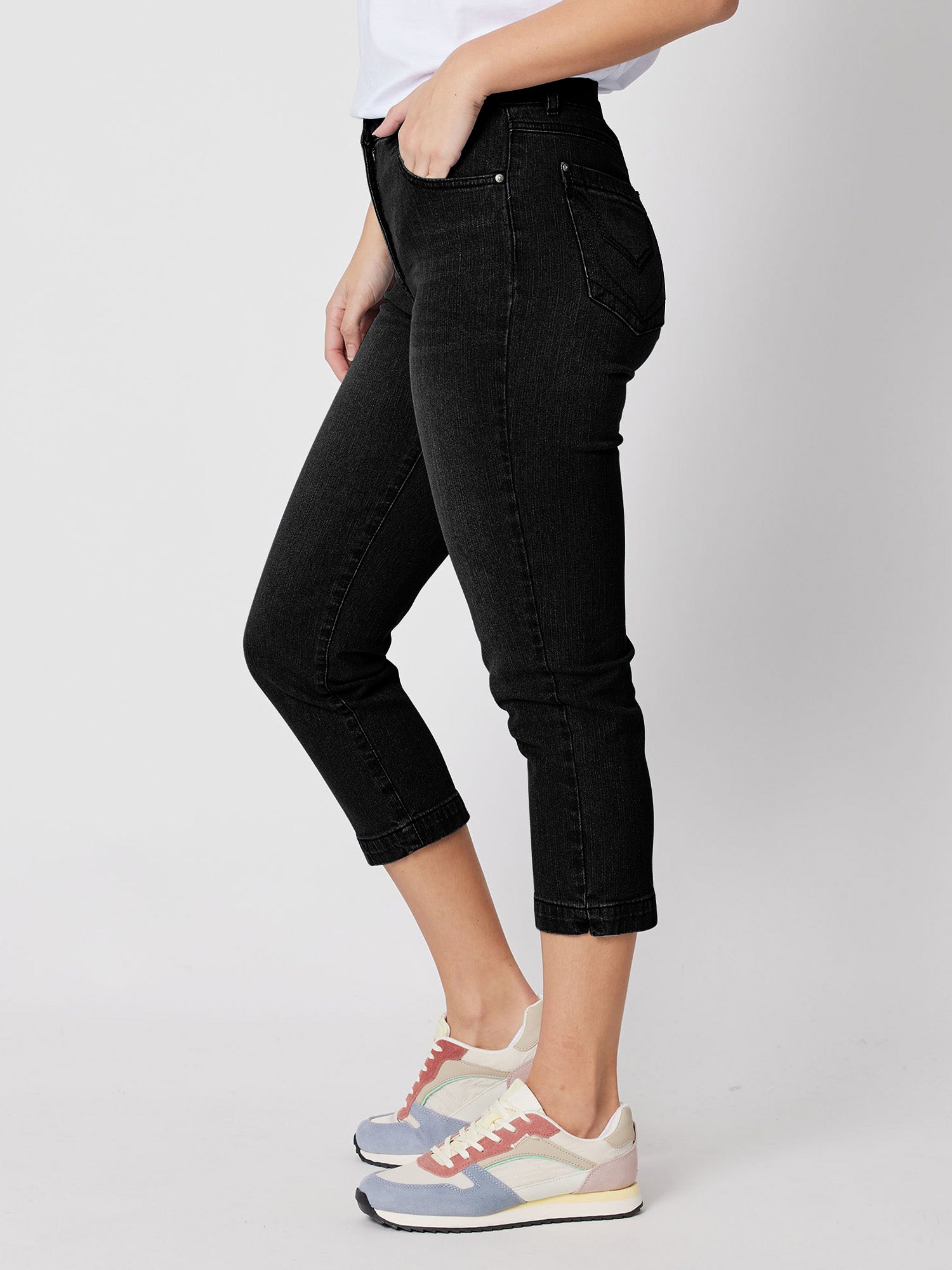 Miracle High Rise Cropped Jean - Black - RC & Co