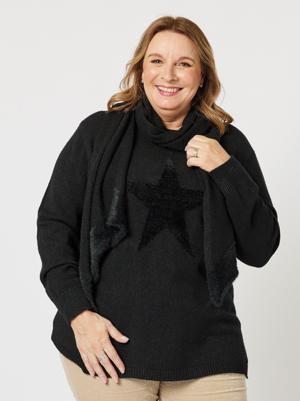 Star Knit With Scarf - Black - RC & Co